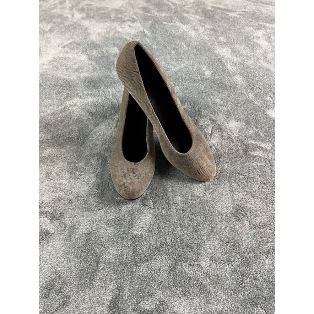 Stuart Weitzman Women's Leather Lizard Embossed W… - image 1